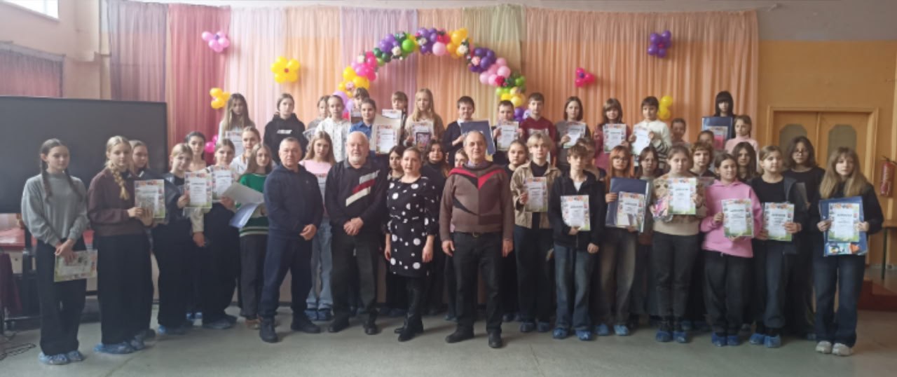 В Красном Луче состоялась I Открытая олимпиада по изобразительному искусству «Люблю тебя, земля моя» В Красном Луче состоялась I Открытая олимпиада по изобразительному искусству «Люблю тебя, земля моя»