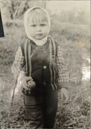 Алёна Лумеровская: - Не бойся мечтать и быть собой - твоя смелость приведёт тебя к важным открытиям.привет из детства