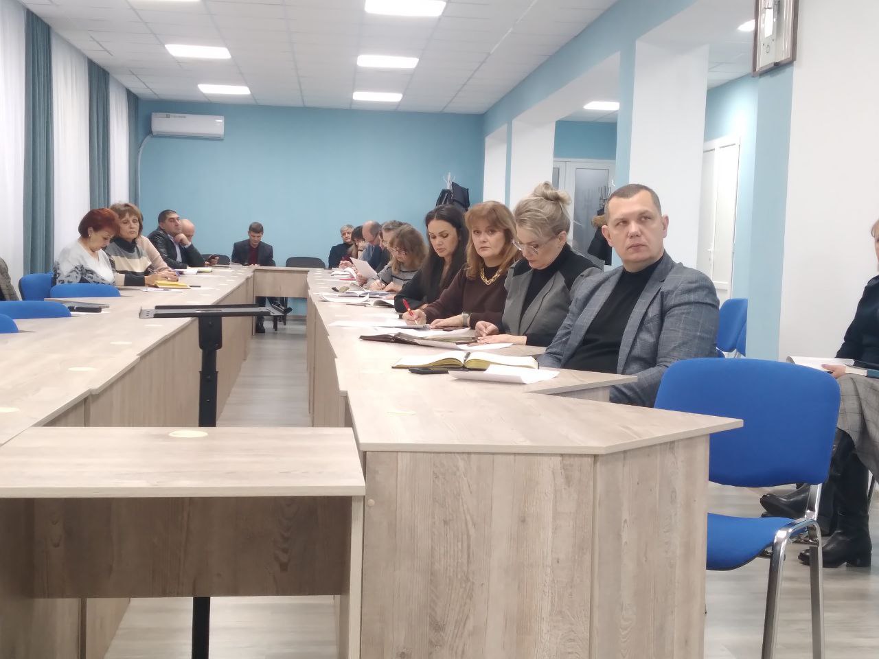 8 декабря в зале заседаний Администрации городского округа города Брянки, в рамках плана мероприятий Совета городского округа города Брянки, приуроченных к Международному дню борьбы с коррупцией, состоялся правовой час... 8 декабря в зале заседаний Администрации городского округа города Брянки, в рамках плана мероприятий Совета городского округа города Брянки, приуроченных к Международному дню борьбы с коррупцией, состоялся правовой час...