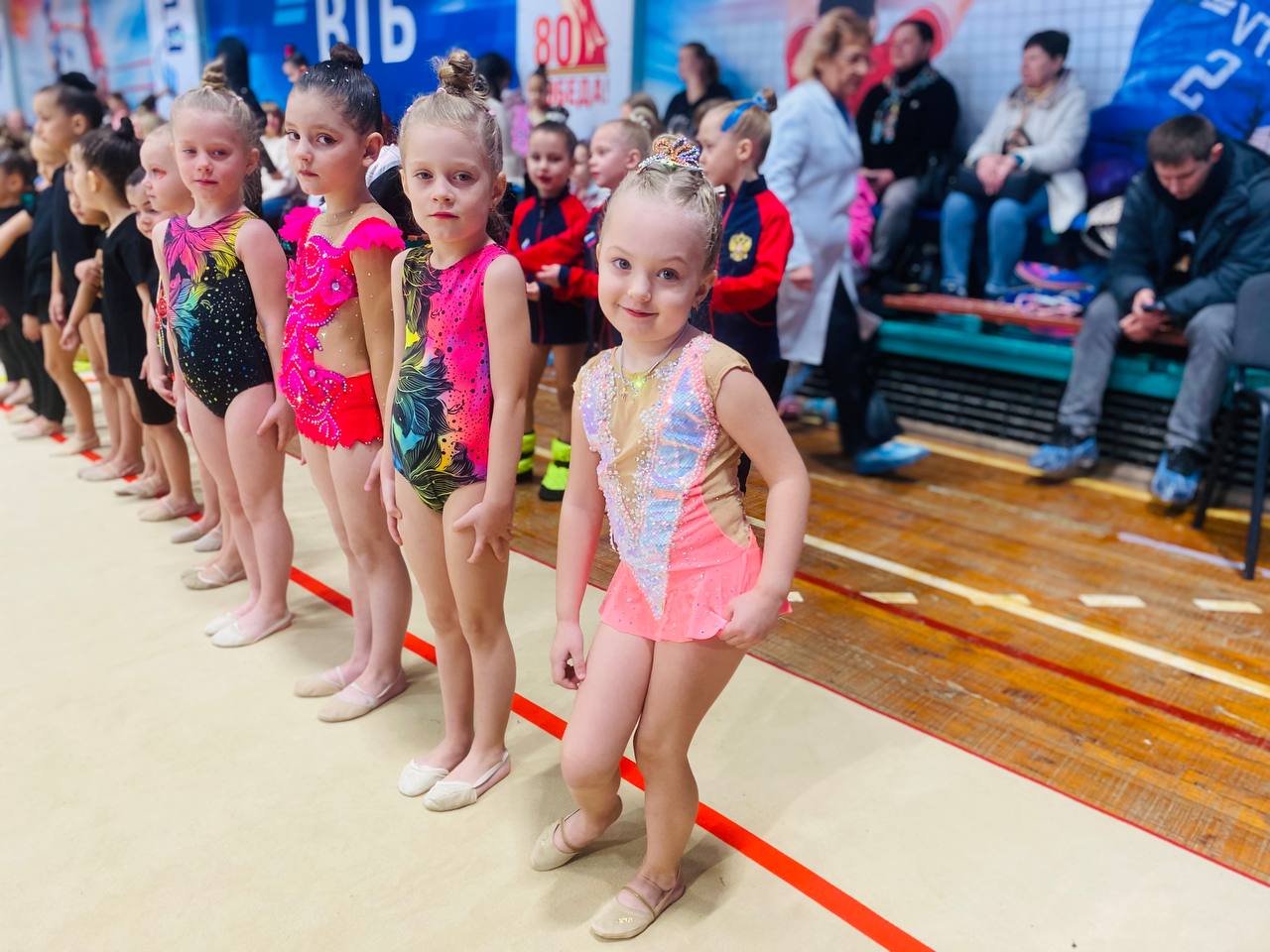 04–05.12.2025 в Луганске в 25-й раз прошёл традиционный открытый турнир по художественной гимнастике «Луганские зори», посвящённый памяти учредителя соревнований — Заслуженного тренера СССР Сенкевич Н.А 04–05.12.2025 в Луганске в 25-й раз прошёл традиционный открытый турнир по художественной гимнастике «Луганские зори», посвящённый памяти учредителя соревнований — Заслуженного тренера СССР Сенкевич Н.А