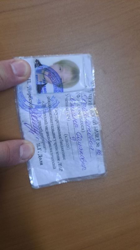 В автобусах найдены вещи, владельцев просим связаться с нами по телефону: +79591703977 В автобусах найдены вещи, владельцев просим связаться с нами по телефону: +79591703977