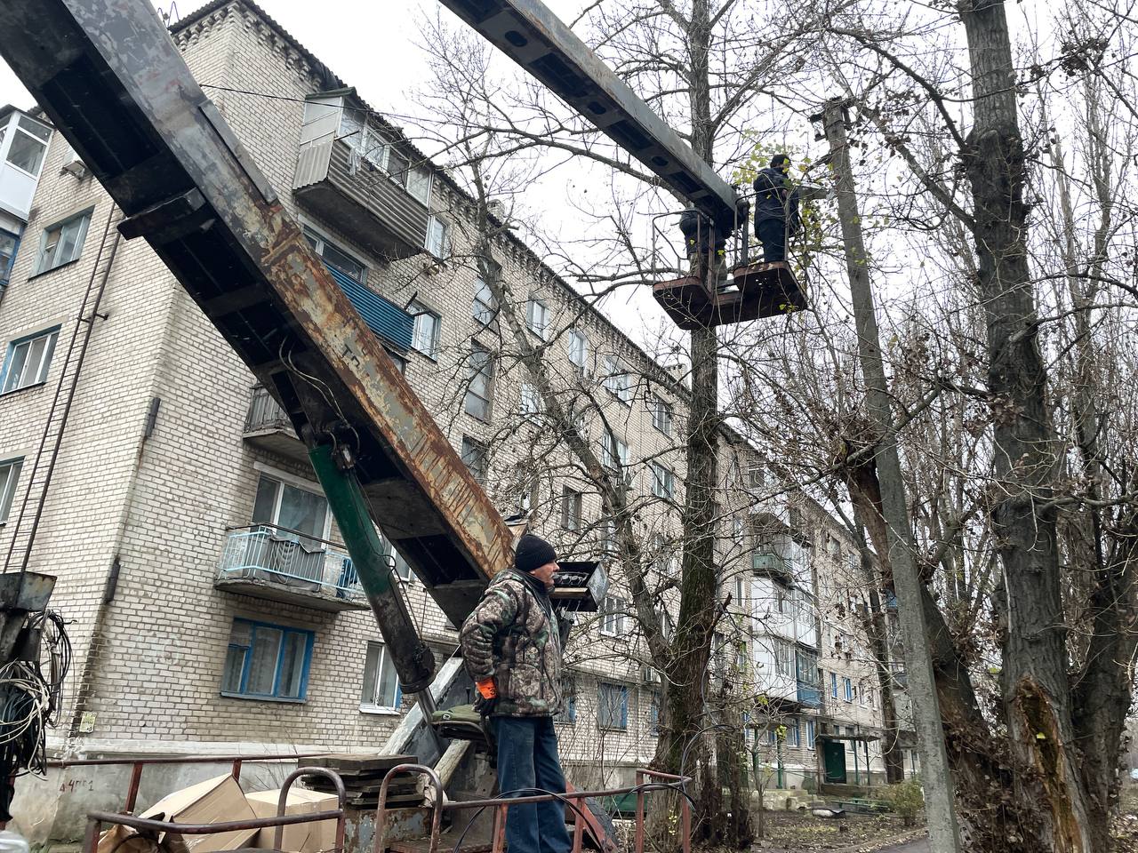 Безопасность и комфорт: восстановление уличного освещения в Краснодонском муниципальном округе Безопасность и комфорт: восстановление уличного освещения в Краснодонском муниципальном округе