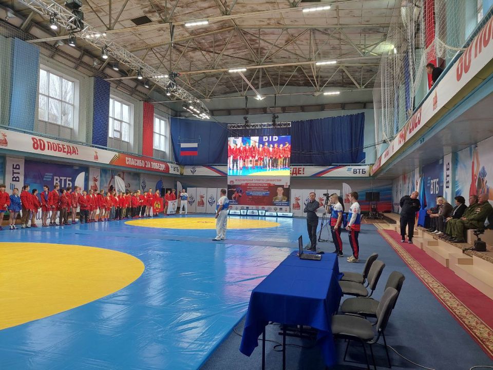 Северодонецкие самбисты вернулись домой с серебром и бронзой Республиканского турнира!