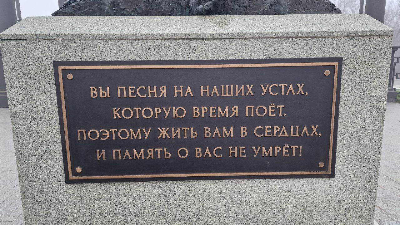 Иногда, в самые непростые времена случаются вещи, которые наполняют сердце надеждой и силой Иногда, в самые непростые времена случаются вещи, которые наполняют сердце надеждой и силой