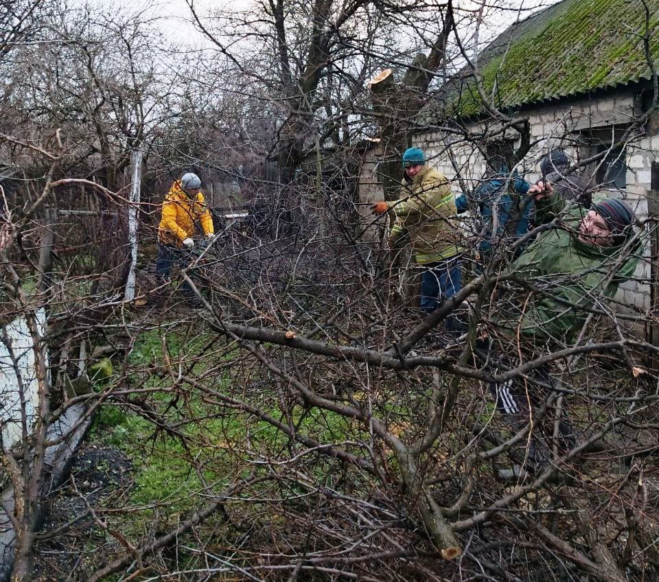 На встрече представителей Администрации Антрацитовского муниципального округа с матерями погибших участников специальной военной операции, состоявшейся на прошлой неделе, было несколько обращений с просьбой оказать помощь в... На встрече представителей Администрации Антрацитовского муниципального округа с матерями погибших участников специальной военной операции, состоявшейся на прошлой неделе, было несколько обращений с просьбой оказать помощь в...