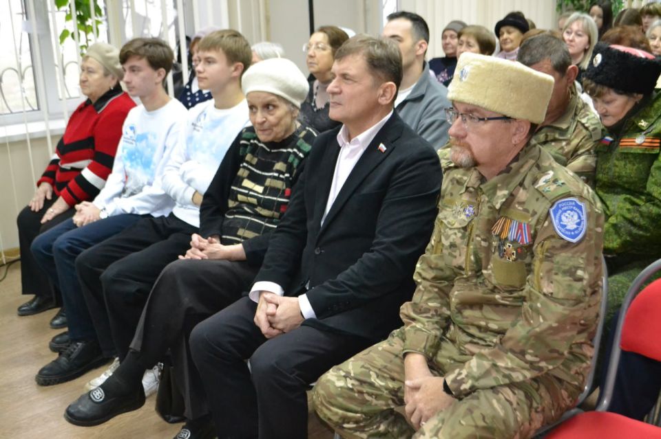 Председатель Совета городского округа город Алчевск Роман Лысенко принял участие в открытом диалоге «Татарстан и Луганская Народная Республика. В единстве наша сила!», который состоялся в модельной библиотеке #БИБЛИОПРОСПЕКТ... Председатель Совета городского округа город Алчевск Роман Лысенко принял участие в открытом диалоге «Татарстан и Луганская Народная Республика. В единстве наша сила!», который состоялся в модельной библиотеке #БИБЛИОПРОСПЕКТ...