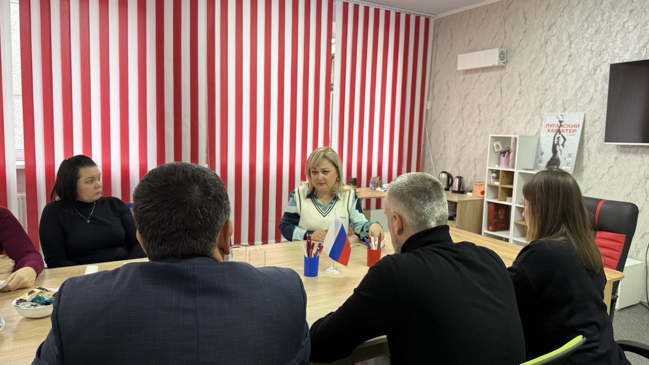 В Алчевске провели мониторинг школ после завершения ремонтов В Алчевске провели мониторинг школ после завершения ремонтов