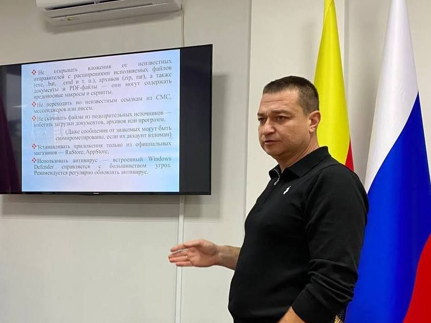 Марина Филиппова: На очередном совещании с сотрудниками Администрации Новоайдарского округа и руководителями подведомственных учреждений совместно с представителями ОМВД России «Новоайдарский» обсудили важные вопросы...