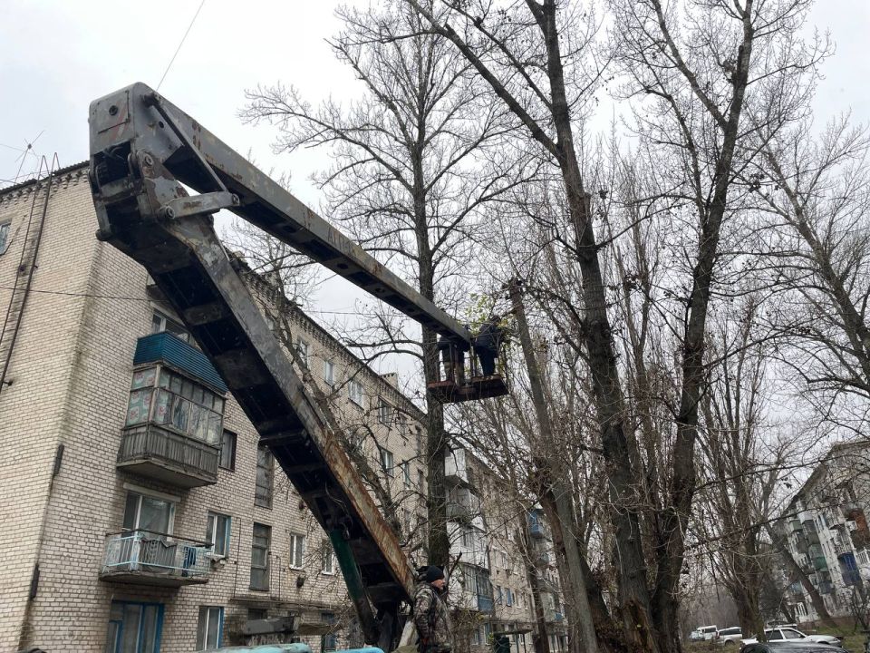 Безопасность и комфорт: восстановление уличного освещения в Краснодонском муниципальном округе Безопасность и комфорт: восстановление уличного освещения в Краснодонском муниципальном округе