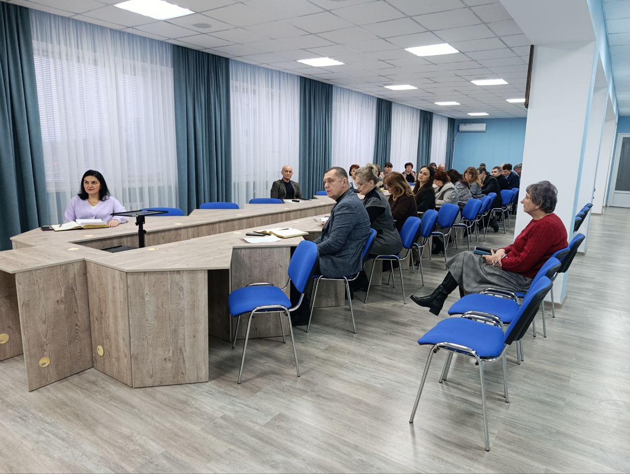 8 декабря в зале заседаний Администрации городского округа города Брянки, в рамках плана мероприятий Совета городского округа города Брянки, приуроченных к Международному дню борьбы с коррупцией, состоялся правовой час... 8 декабря в зале заседаний Администрации городского округа города Брянки, в рамках плана мероприятий Совета городского округа города Брянки, приуроченных к Международному дню борьбы с коррупцией, состоялся правовой час...