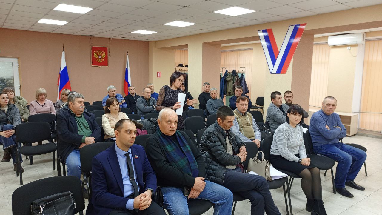 В Беловодском муниципальном округе прошли публичные слушания, в ходе которых жители и представители общественности имели возможность ознакомиться с ключевыми вопросами развития округа В Беловодском муниципальном округе прошли публичные слушания, в ходе которых жители и представители общественности имели возможность ознакомиться с ключевыми вопросами развития округа