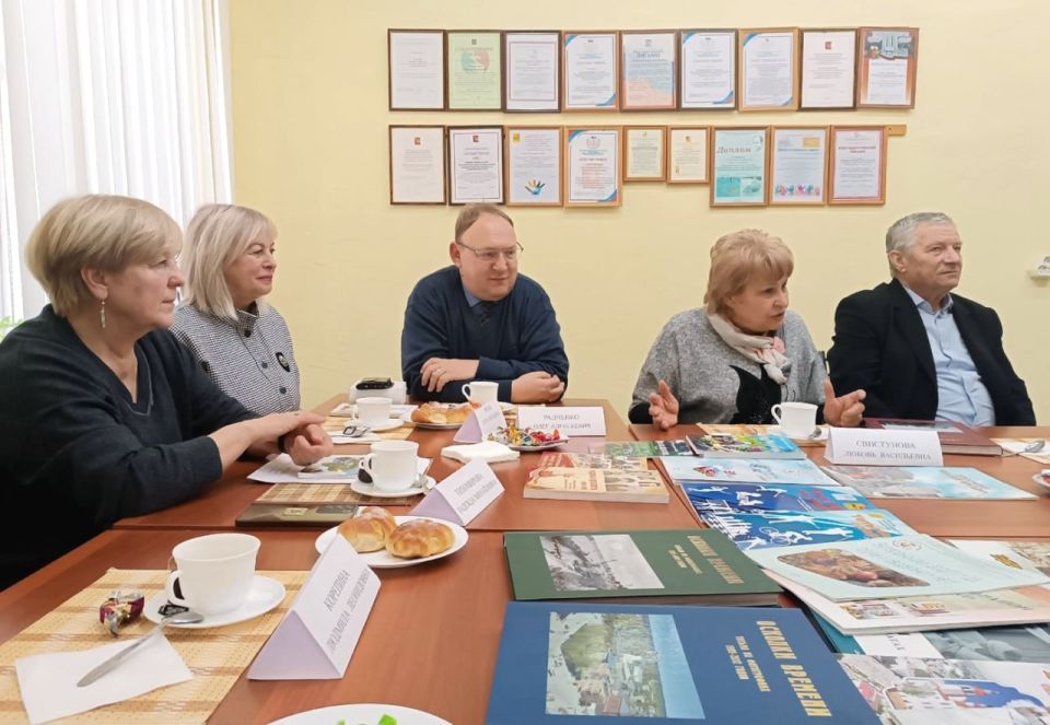 Заместитель председателя Совета Олег Радченко в составе делегации города Алчевска с рабочим визитом посетил Вологду Заместитель председателя Совета Олег Радченко в составе делегации города Алчевска с рабочим визитом посетил Вологду