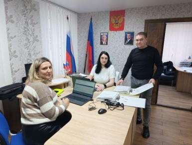 Специалисты в области госзакупок из Новосибирской области приехали в Беловодский МО