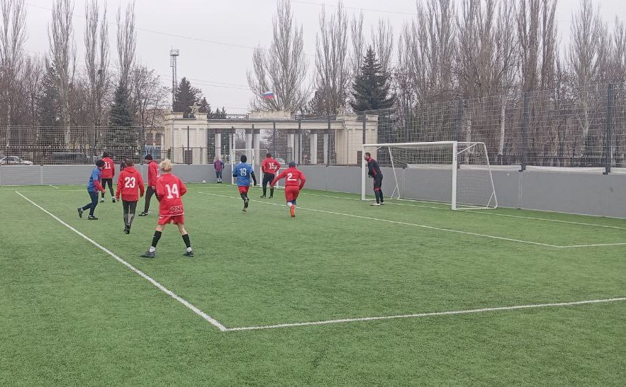 Финал осеннего первенства по футболу прошёл на стадионе «Победа» Финал осеннего первенства по футболу прошёл на стадионе «Победа»