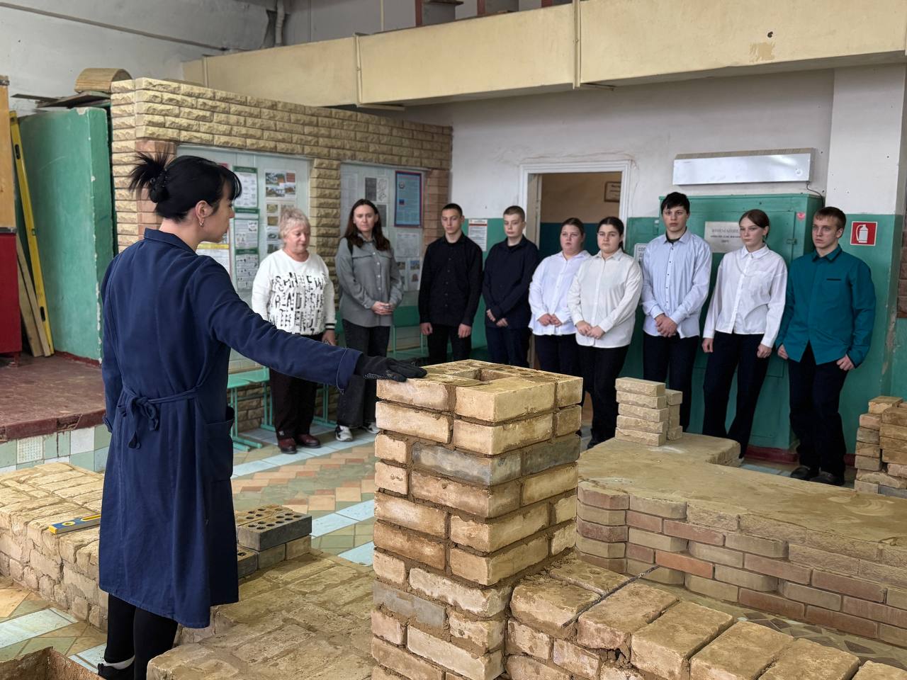 Ярмарка учебных рабочих мест прошла для выпускников Лутугинского муниципального округа Ярмарка учебных рабочих мест прошла для выпускников Лутугинского муниципального округа