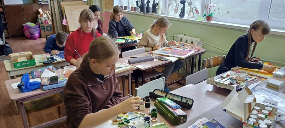 В Красном Луче состоялась I Открытая олимпиада по изобразительному искусству «Люблю тебя, земля моя» В Красном Луче состоялась I Открытая олимпиада по изобразительному искусству «Люблю тебя, земля моя»