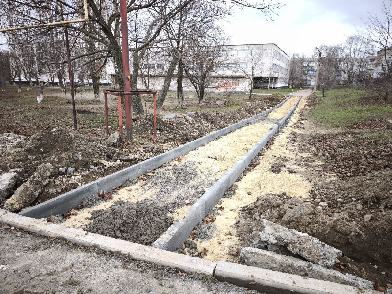 Евгений Морозов: В микрорайоне №4 начались работы по созданию безопасной пешеходной инфраструктуры Евгений Морозов: В микрорайоне №4 начались работы по созданию безопасной пешеходной инфраструктуры