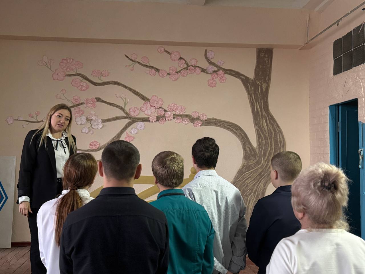 Ярмарка учебных рабочих мест прошла для выпускников Лутугинского муниципального округа Ярмарка учебных рабочих мест прошла для выпускников Лутугинского муниципального округа