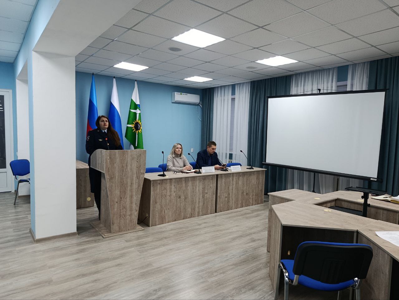 8 декабря в зале заседаний Администрации городского округа города Брянки, в рамках плана мероприятий Совета городского округа города Брянки, приуроченных к Международному дню борьбы с коррупцией, состоялся правовой час...