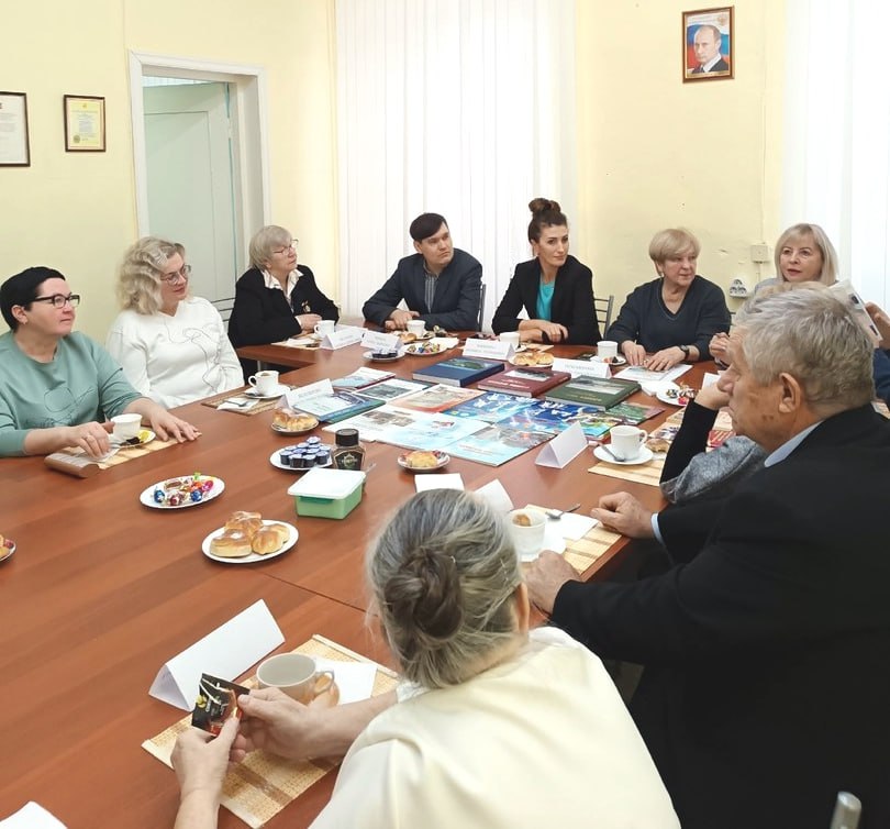 Заместитель председателя Совета Олег Радченко в составе делегации города Алчевска с рабочим визитом посетил Вологду Заместитель председателя Совета Олег Радченко в составе делегации города Алчевска с рабочим визитом посетил Вологду