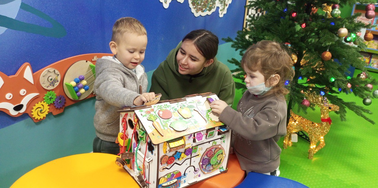 Новая детская игровая комната открыта в поликлинике Алчевска Новая детская игровая комната открыта в поликлинике Алчевска
