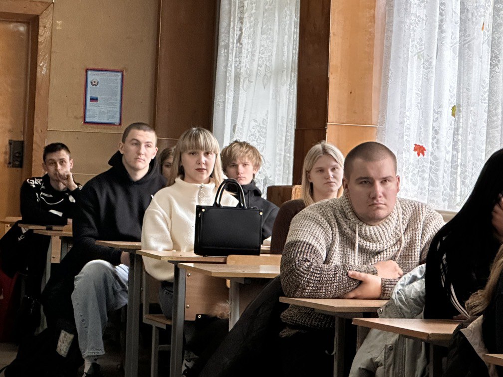 8 декабря на базе Краснодонского факультета инженерии и менеджмента филиала Луганского государственного университета им. Владимира Даля состоялось важное мероприятие — открытый диалог в рамках Всероссийской программы... 8 декабря на базе Краснодонского факультета инженерии и менеджмента филиала Луганского государственного университета им. Владимира Даля состоялось важное мероприятие — открытый диалог в рамках Всероссийской программы...