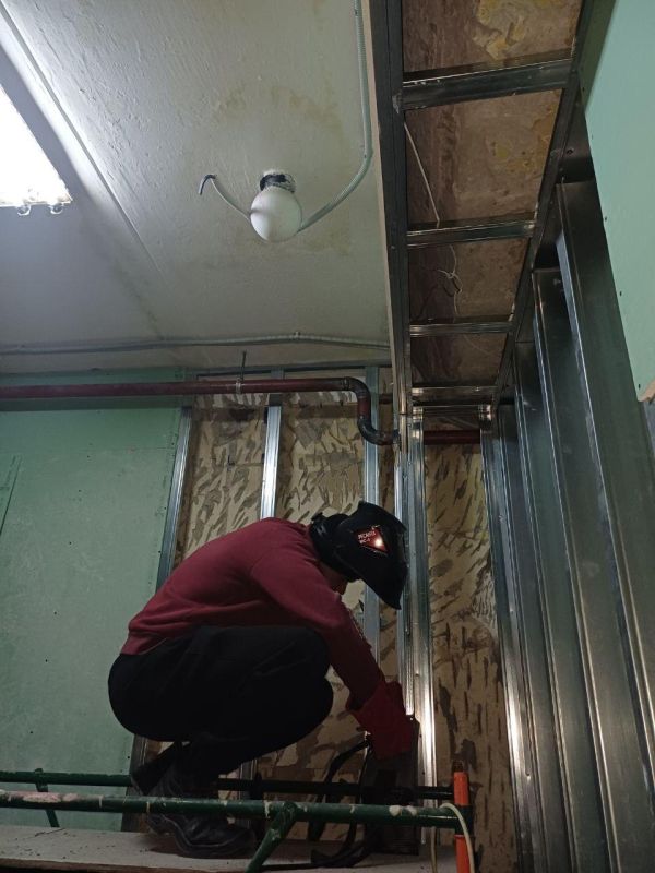 В фойе Марковского районного ДК установили стекломагниевые панели В фойе Марковского районного ДК установили стекломагниевые панели