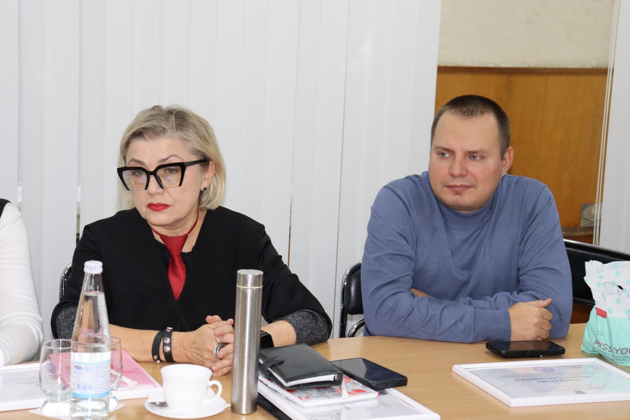 Наталия Жулинская: Начинаем неделю с самого главного — с людей, чьи сердца открыты для других Наталия Жулинская: Начинаем неделю с самого главного — с людей, чьи сердца открыты для других