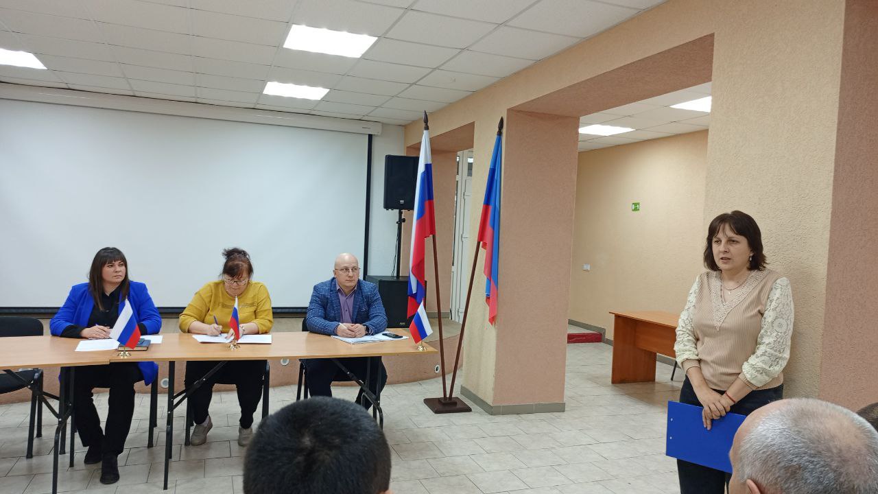 В Беловодском муниципальном округе прошли публичные слушания, в ходе которых жители и представители общественности имели возможность ознакомиться с ключевыми вопросами развития округа В Беловодском муниципальном округе прошли публичные слушания, в ходе которых жители и представители общественности имели возможность ознакомиться с ключевыми вопросами развития округа