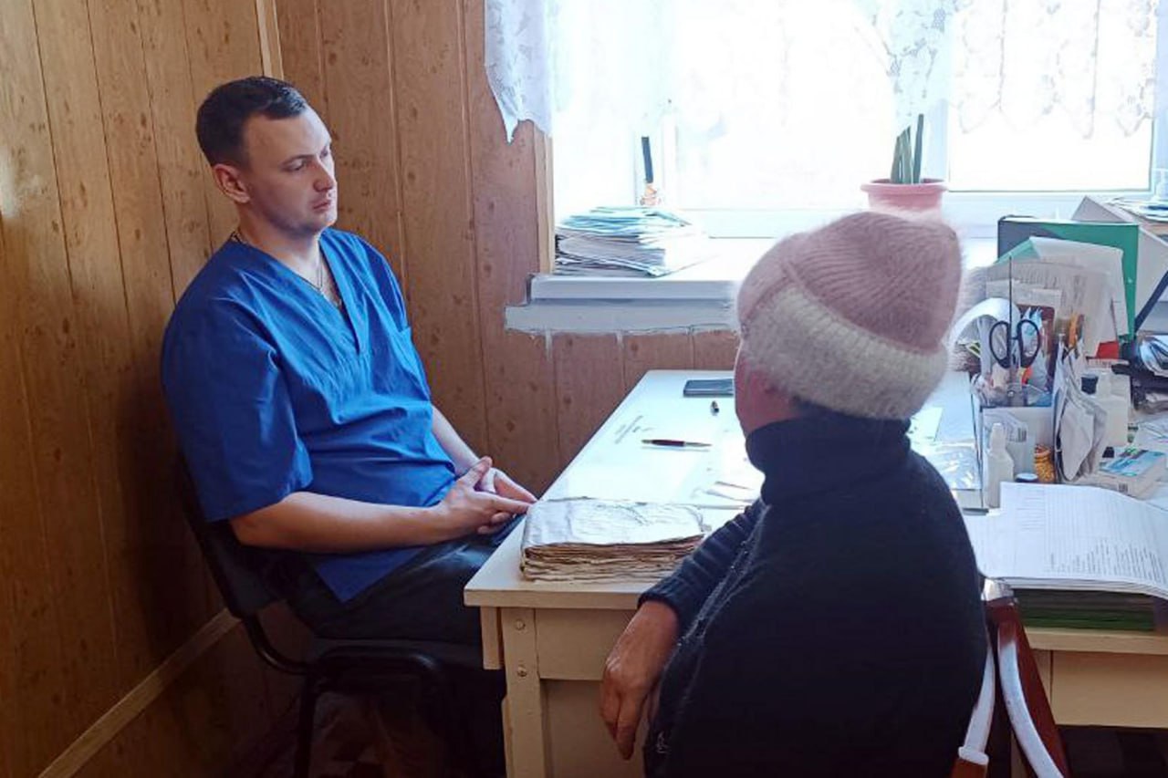 Жители пгт Шахтёрский поблагодарили красноярских врачей за приём Жители пгт Шахтёрский поблагодарили красноярских врачей за приём