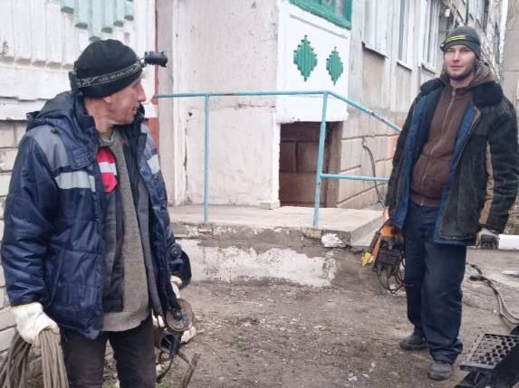Сергей Колягин: Очередная бригада калужских специалистов, успешно выполнив поставленные перед ними задачи по восстановлению внутридомовых коммуникационных систем в многоквартирных жилых домах округа, возвращается домой Сергей Колягин: Очередная бригада калужских специалистов, успешно выполнив поставленные перед ними задачи по восстановлению внутридомовых коммуникационных систем в многоквартирных жилых домах округа, возвращается домой