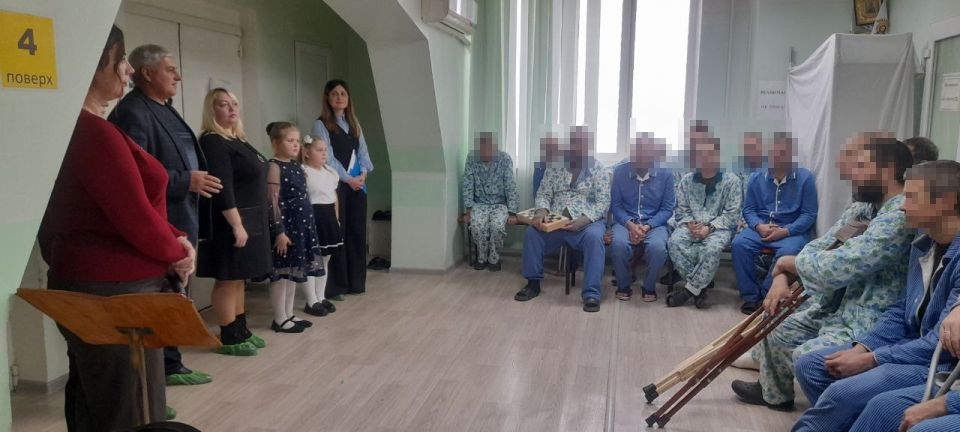 Виталий Коваленко: Сегодня посетил госпиталь, где с активистами "Женского движения Единой России" организовали мероприятие ко Дню Героев Отечества Виталий Коваленко: Сегодня посетил госпиталь, где с активистами "Женского движения Единой России" организовали мероприятие ко Дню Героев Отечества