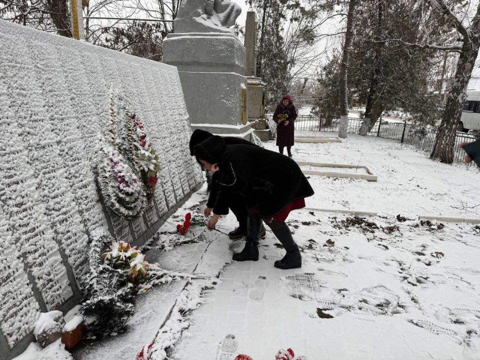 День Героев Отечества — памятная дата в России, которая отмечается ежегодно 9 декабря День Героев Отечества — памятная дата в России, которая отмечается ежегодно 9 декабря