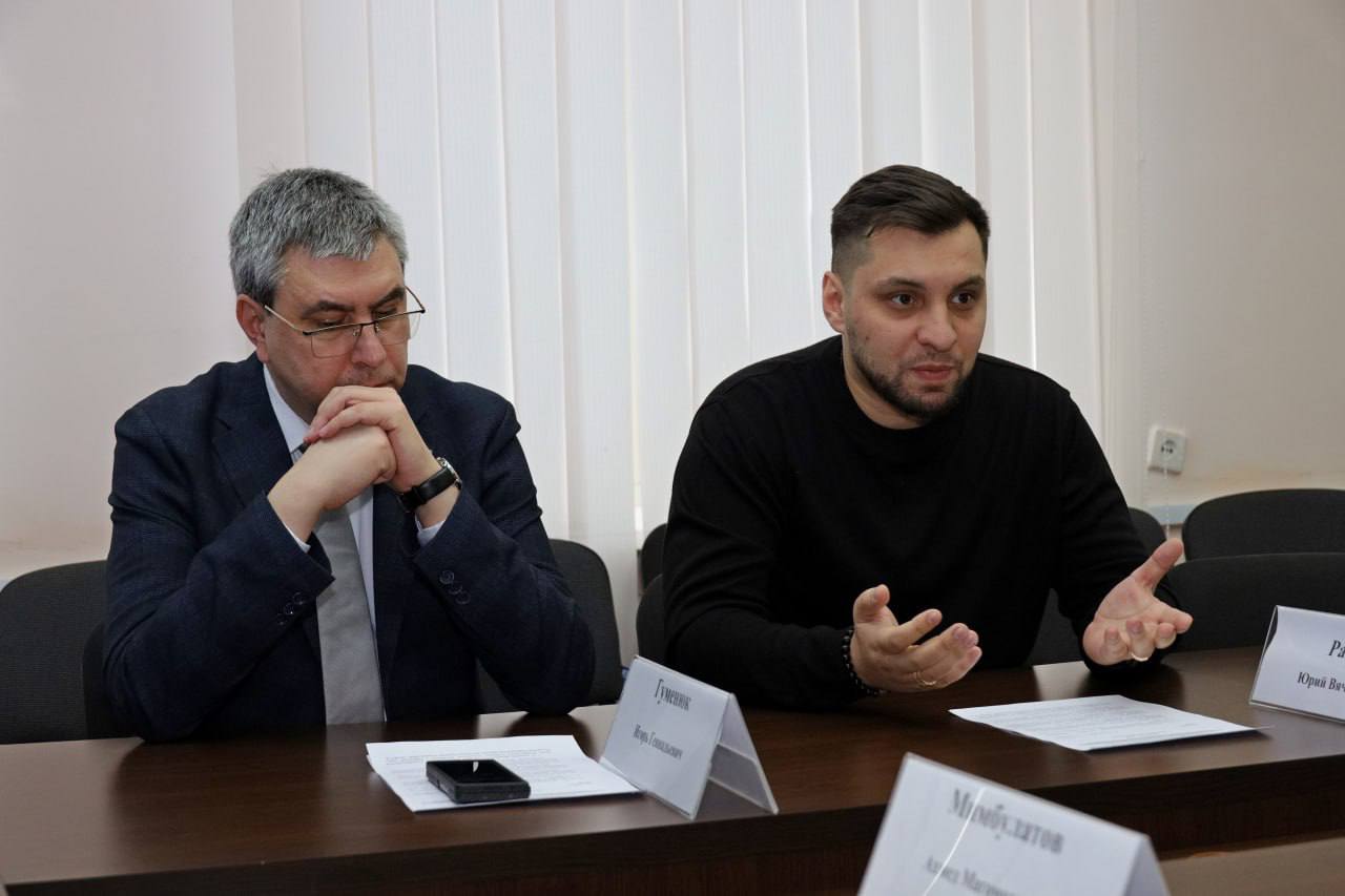 В НАРОДНОМ СОВЕТЕ ЛНР ОБСУДИЛИ РАБОТУ ПОЧТЫ ЛНР В НАРОДНОМ СОВЕТЕ ЛНР ОБСУДИЛИ РАБОТУ ПОЧТЫ ЛНР