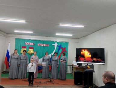 В День Героев Отечества активисты партии «Единая Россия» провели урок мужества «Учись у Героев Отчизну любить!» для учащихся Есауловской основной школы