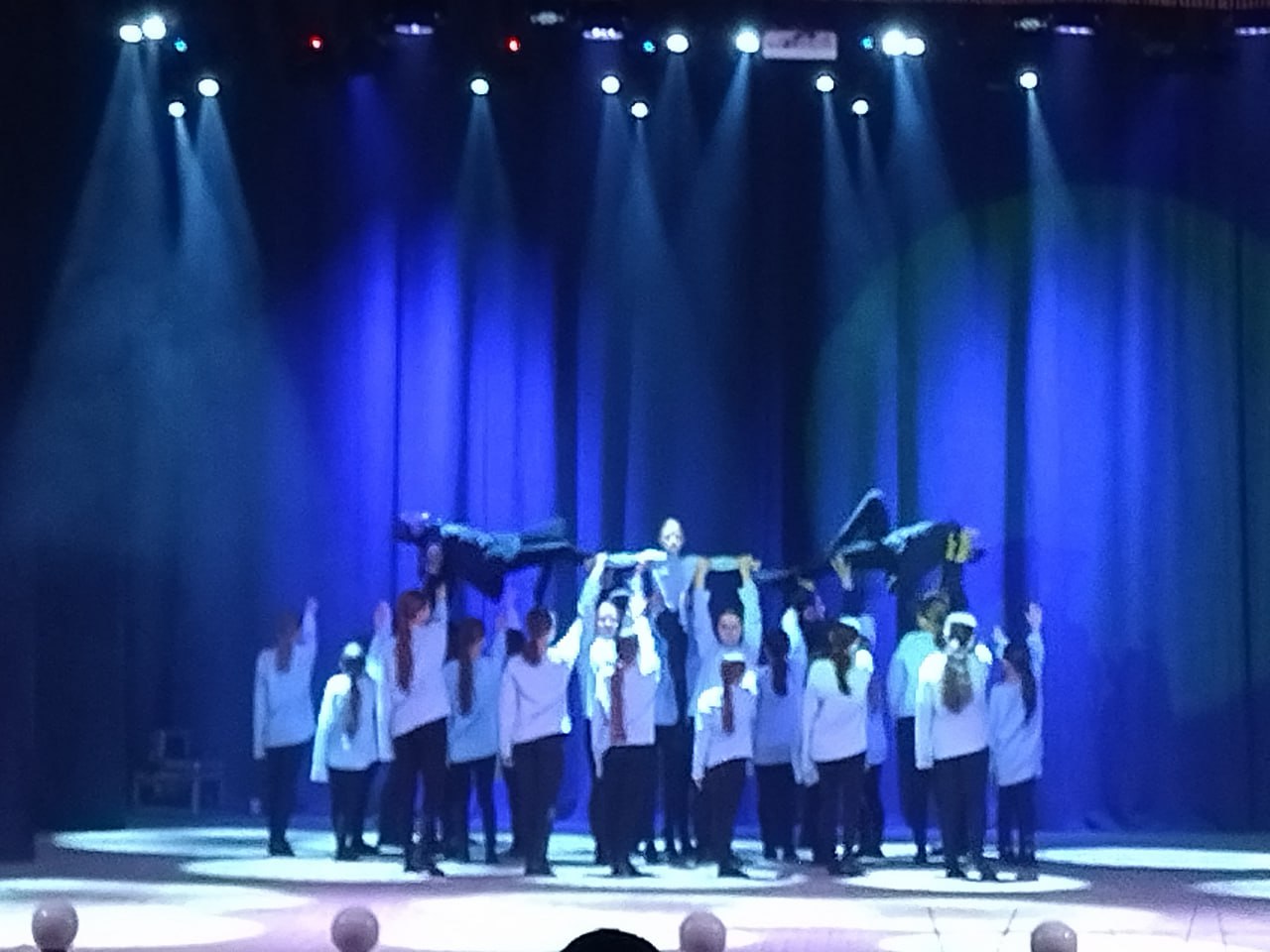 В Суходольском Дворце культуры им. О. Кошевого прошел концерт, посвященный Дню Героев Отечества «Солдат наш — защитник, герой» В Суходольском Дворце культуры им. О. Кошевого прошел концерт, посвященный Дню Героев Отечества «Солдат наш — защитник, герой»