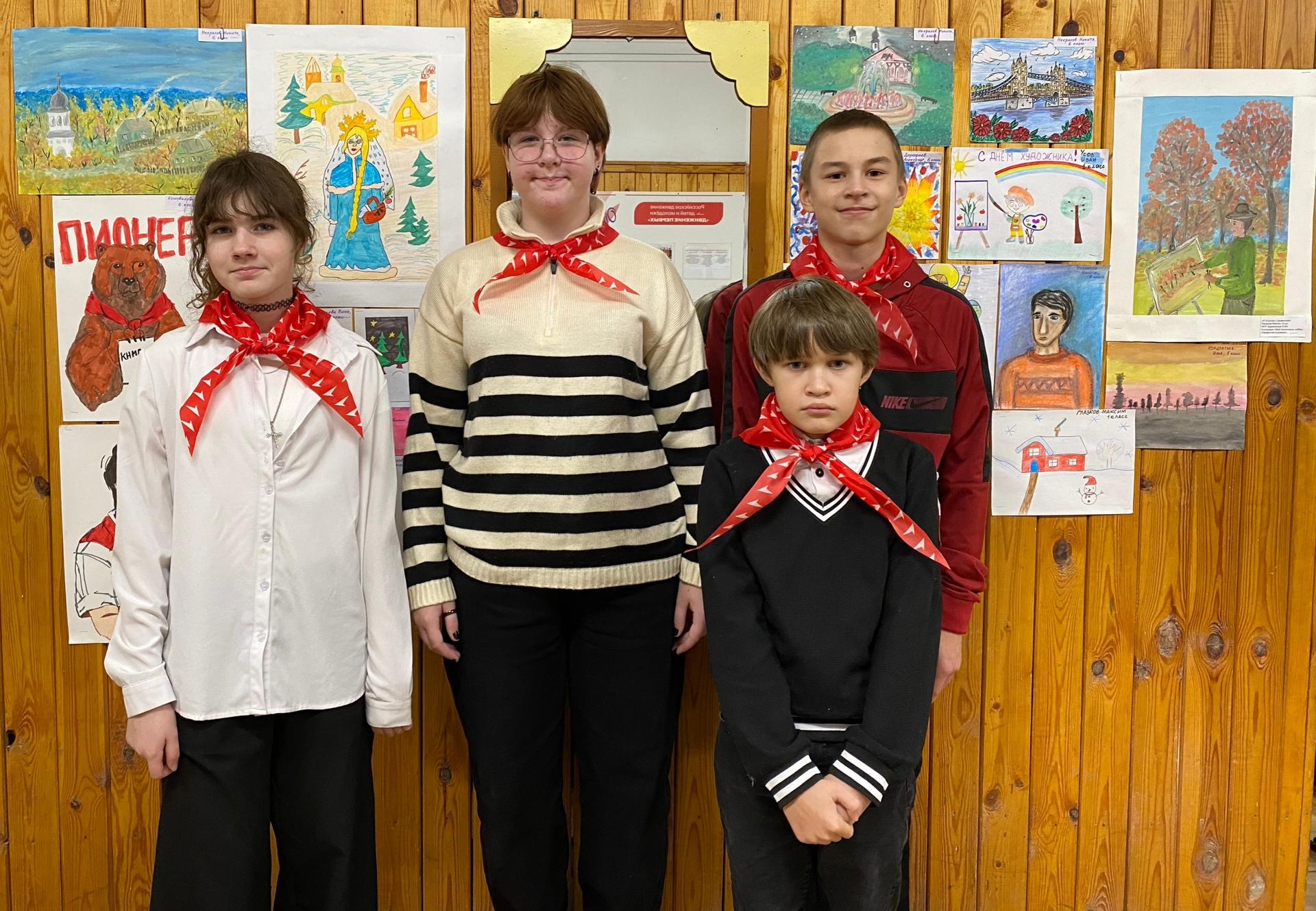 Школы-побратимы из Костромской области и Меловского округа провели совместную выставку рисунков Школы-побратимы из Костромской области и Меловского округа провели совместную выставку рисунков