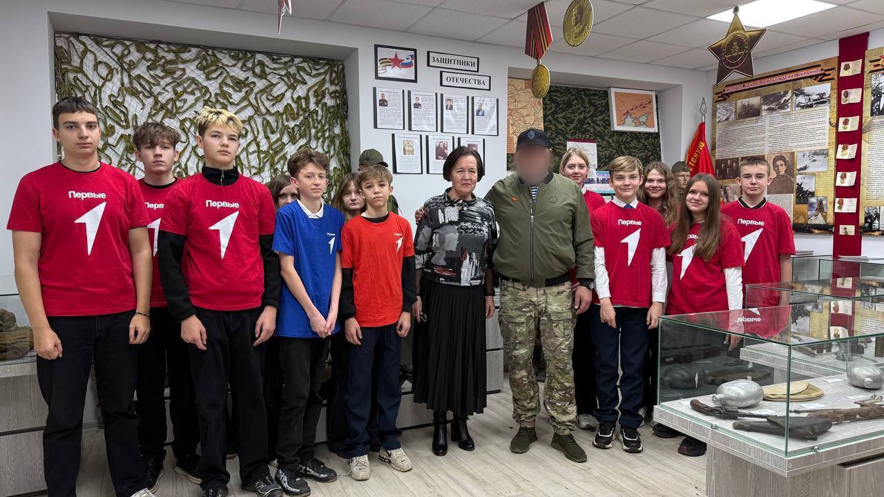 Первые гордятся своими героями!