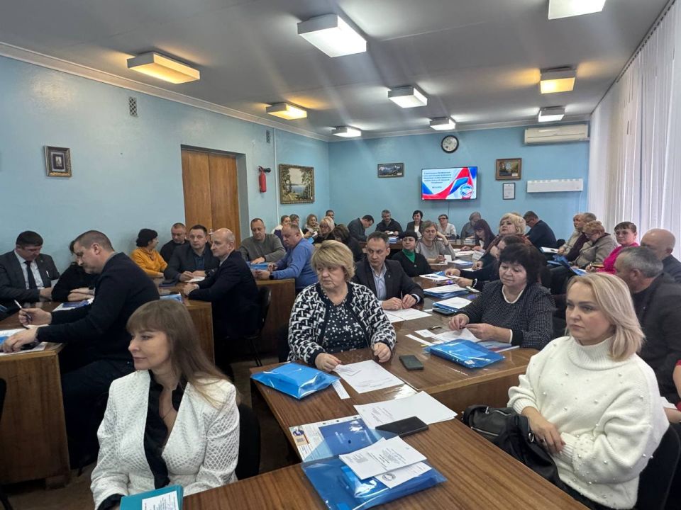 Константин Бутримов: 9 декабря 2025 года в Луганске состоялись V внеочередная Конференция и заседание Совета Союза организаций профсоюзов «Федерация профессиональных союзов Луганской Народной Республики» Константин Бутримов: 9 декабря 2025 года в Луганске состоялись V внеочередная Конференция и заседание Совета Союза организаций профсоюзов «Федерация профессиональных союзов Луганской Народной Республики»