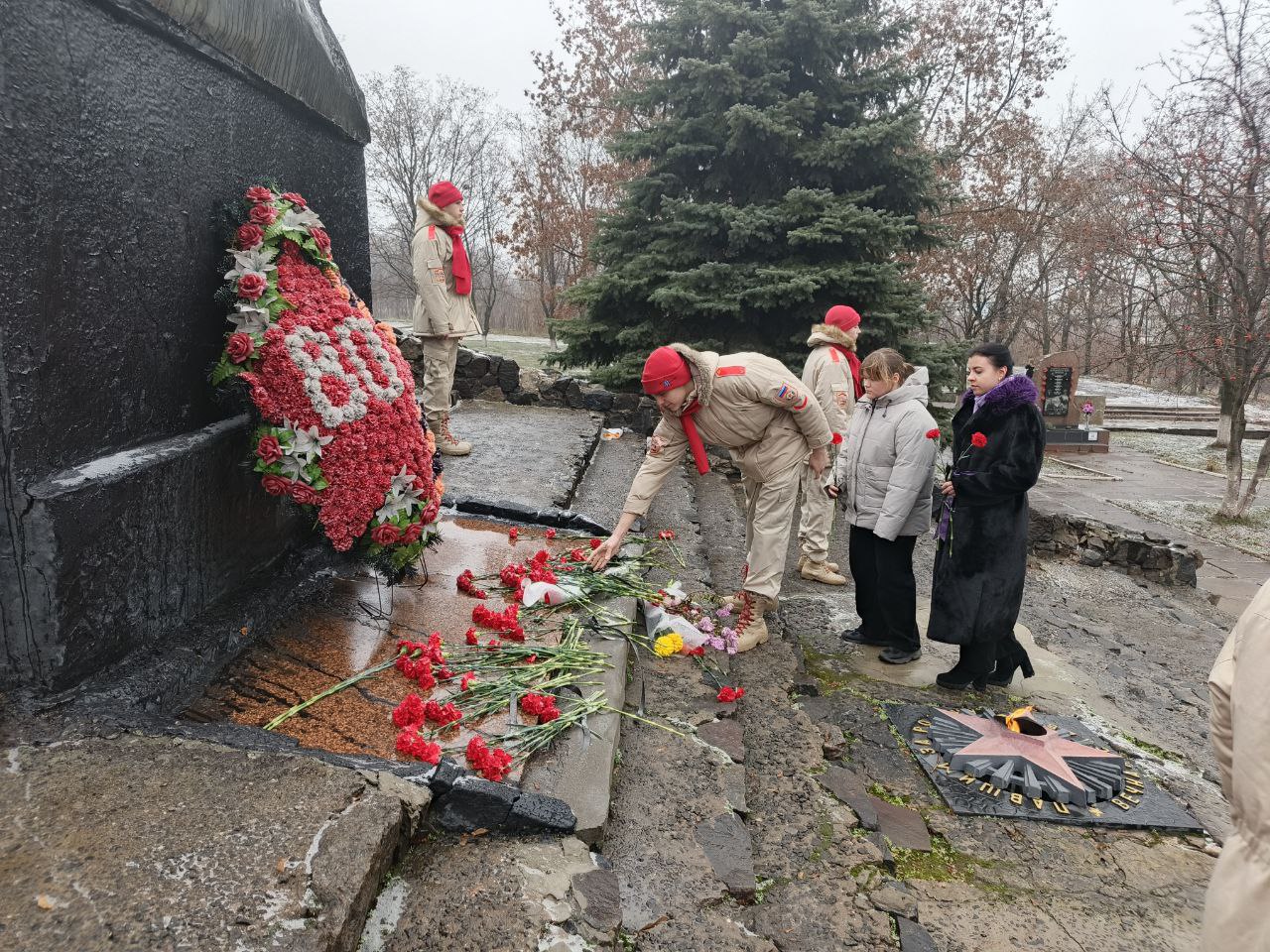 Помним, Гордимся, Не Забудем: День Героев Отечества в Брянковской специализированной школе №1 Помним, Гордимся, Не Забудем: День Героев Отечества в Брянковской специализированной школе №1