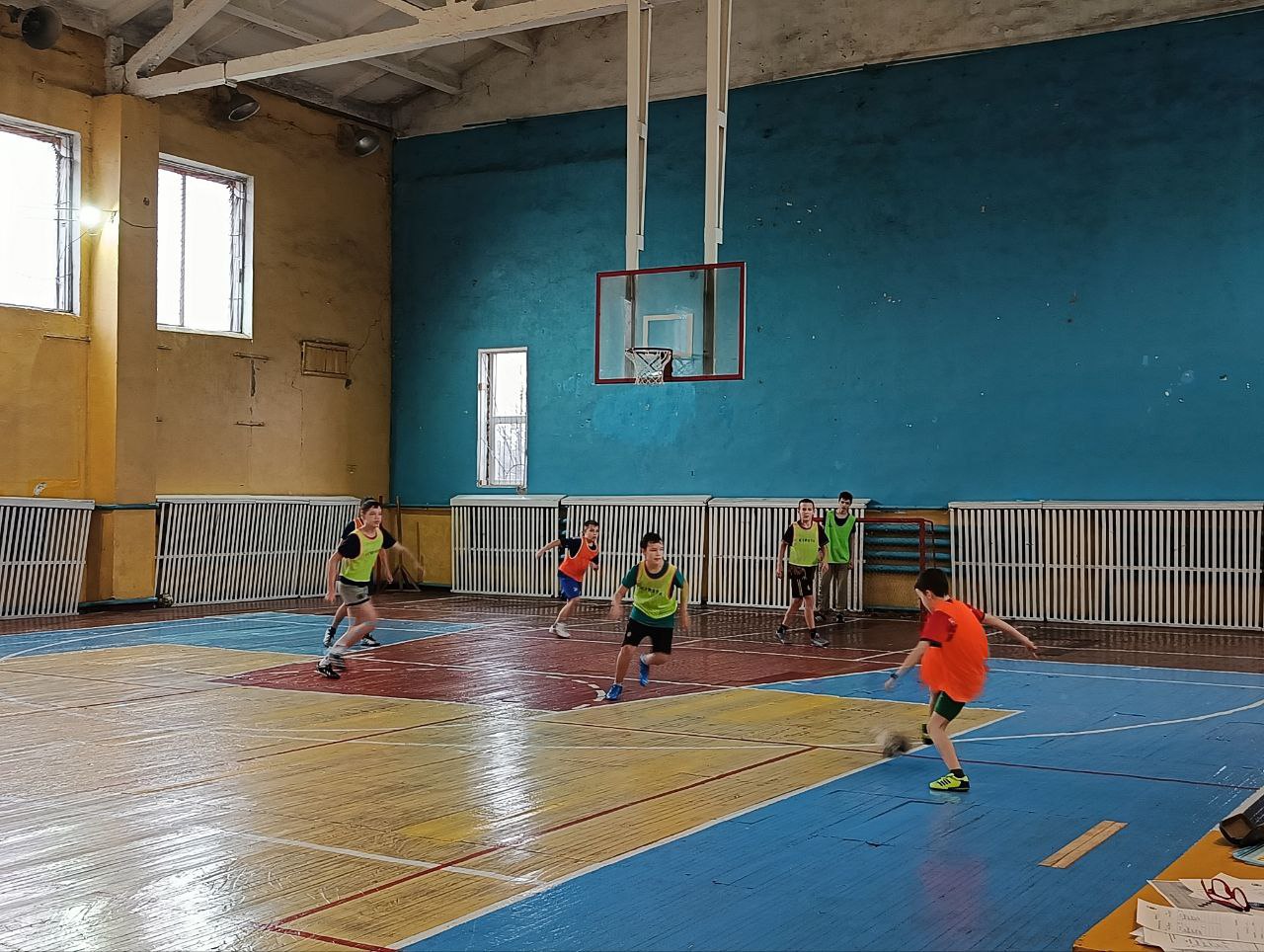 По инициативе первичного отделения № 34 г.Петровское партии Единая России, сотрудников отдела жизнеобеспечения г. Петровское Администрации городского округа, в преддверии Дня Героев Отечества в России в спортзале «Кристалл»... По инициативе первичного отделения № 34 г.Петровское партии Единая России, сотрудников отдела жизнеобеспечения г. Петровское Администрации городского округа, в преддверии Дня Героев Отечества в России в спортзале «Кристалл»...