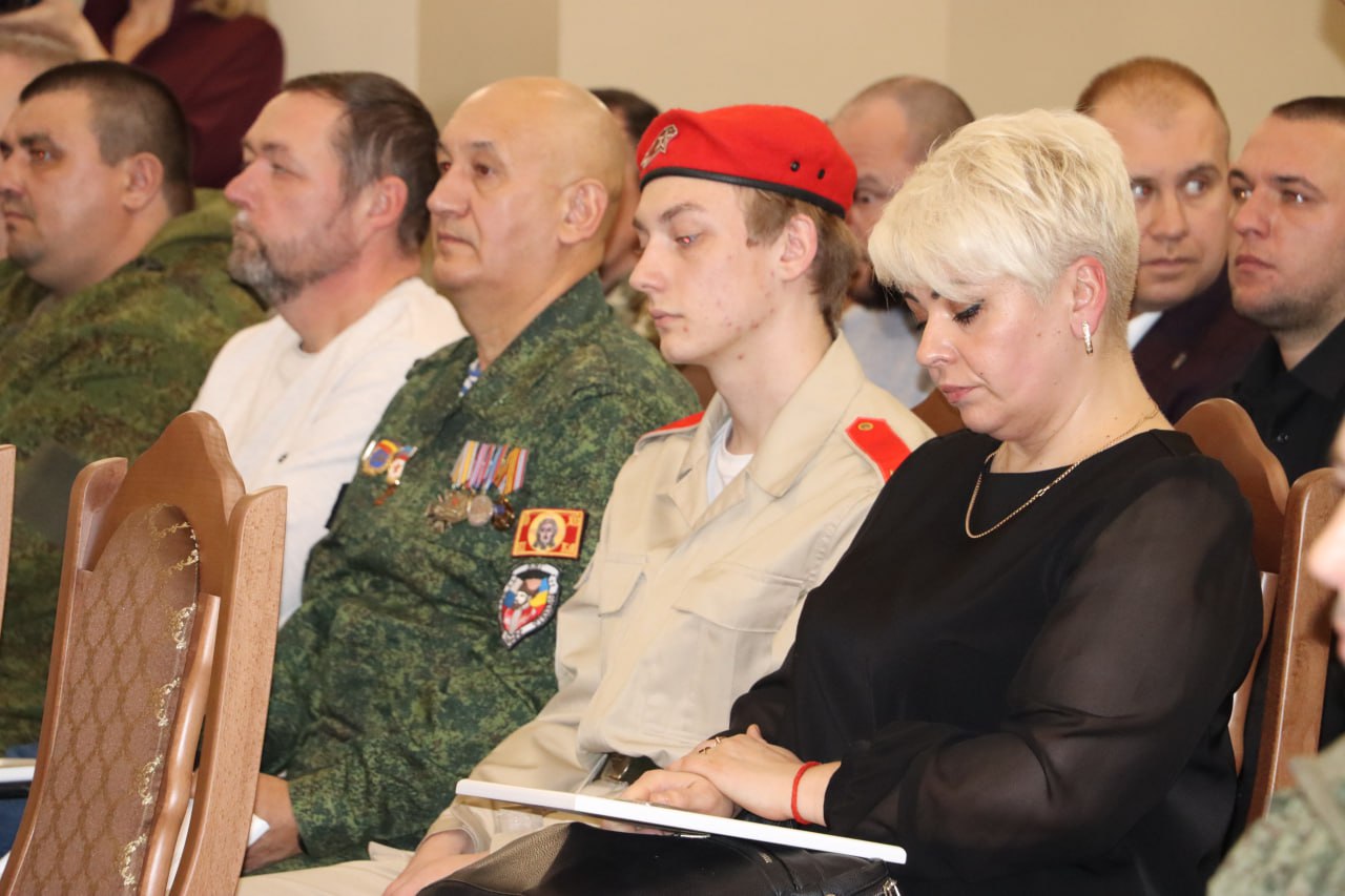 Наталия Жулинская: Стаханов — город героев и победителей Наталия Жулинская: Стаханов — город героев и победителей