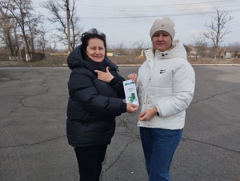 9 декабря, в Международный день борьбы с коррупцией, работники ДК им. Шевченко организовали на территории микрорайона Алмазный уличную акцию под названием ,,Скажи коррупции - НЕТ! 9 декабря, в Международный день борьбы с коррупцией, работники ДК им. Шевченко организовали на территории микрорайона Алмазный уличную акцию под названием ,,Скажи коррупции - НЕТ!