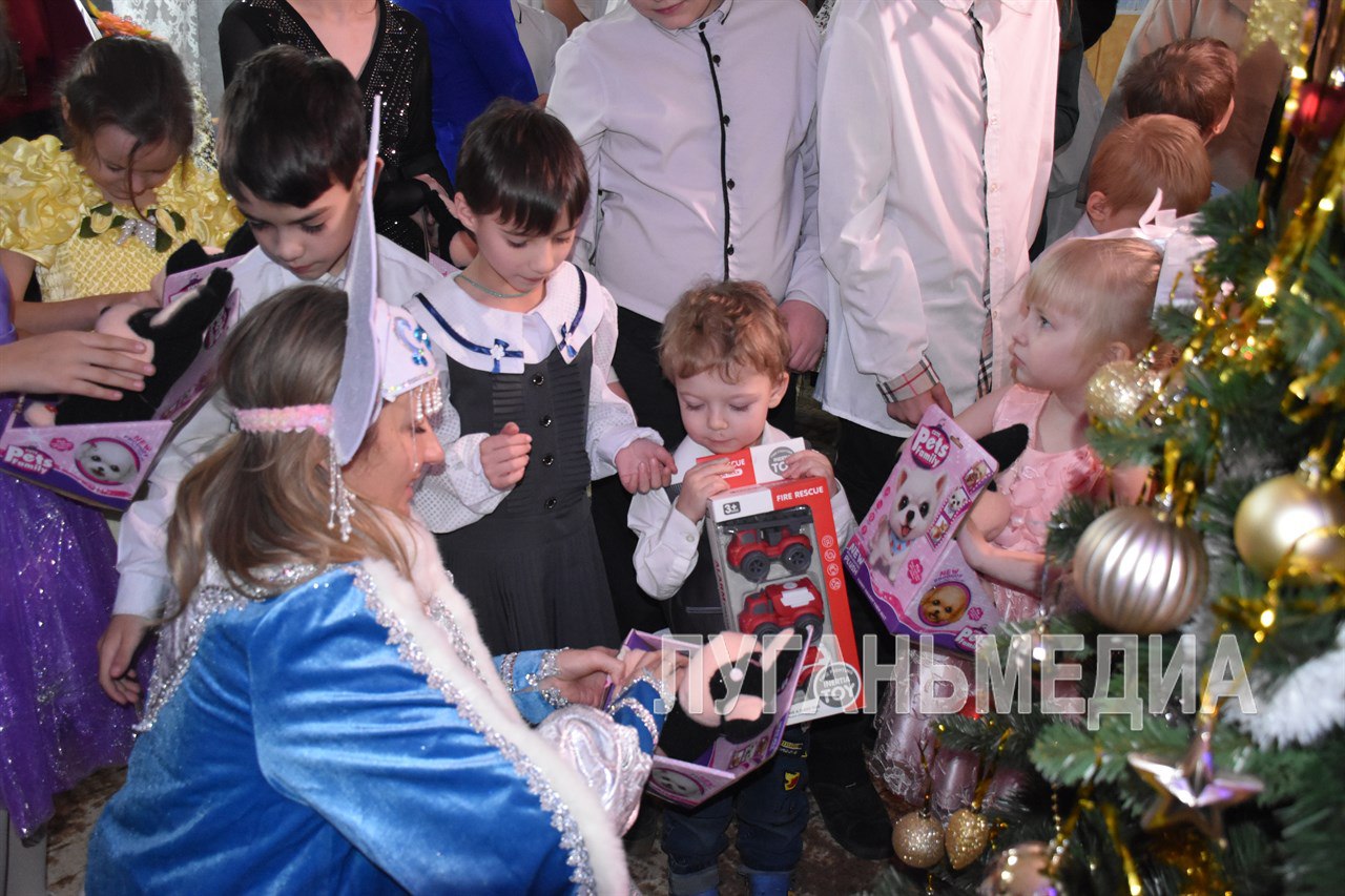 Детский омбудсмен Мария Львова-Белова посетила Стаханов Детский омбудсмен Мария Львова-Белова посетила Стаханов