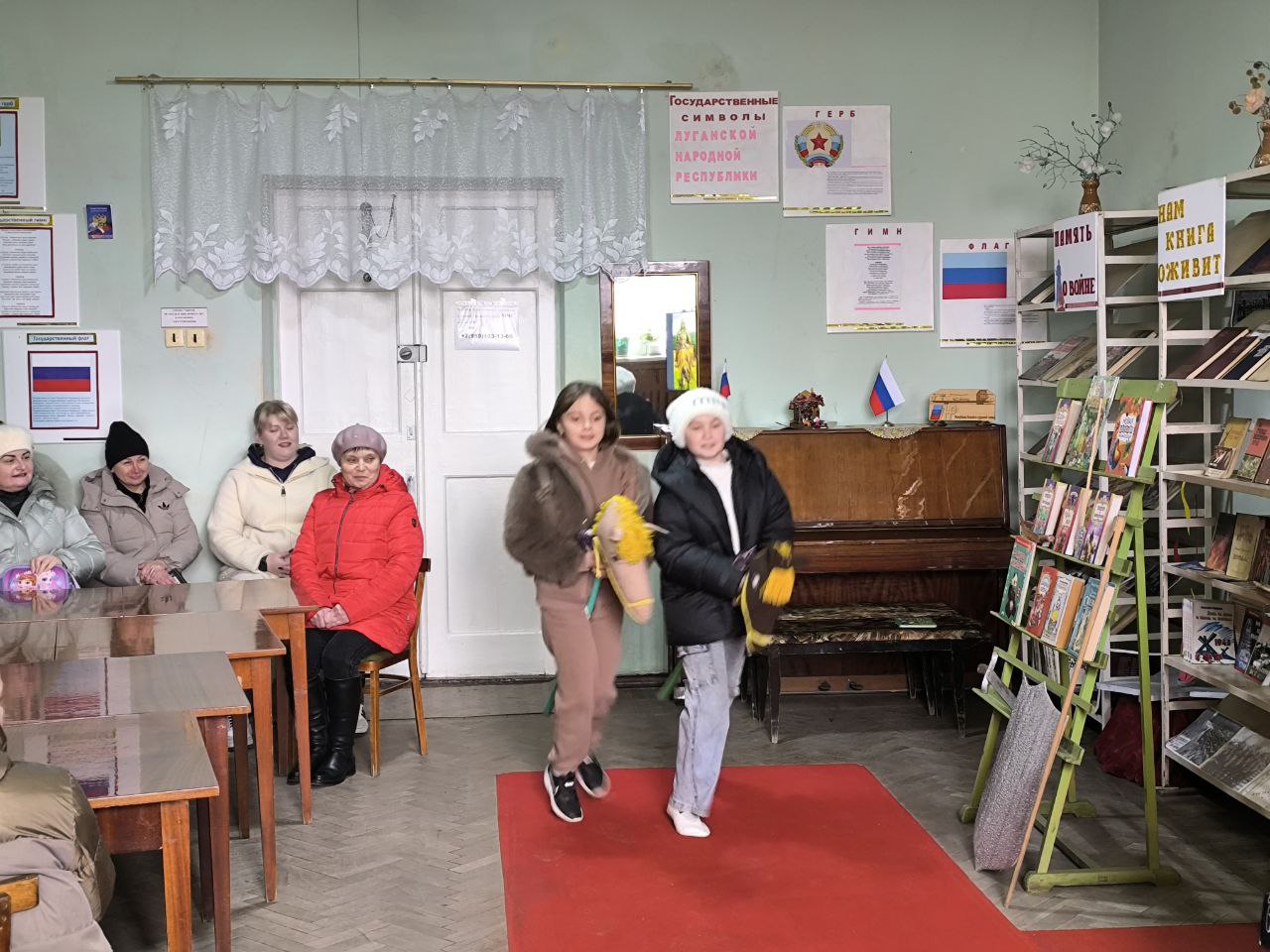 В День Героев Отечества в библиотеке Дома культуры г. Вахрушево прошла познавательно-игровая программа для юных читателей В День Героев Отечества в библиотеке Дома культуры г. Вахрушево прошла познавательно-игровая программа для юных читателей