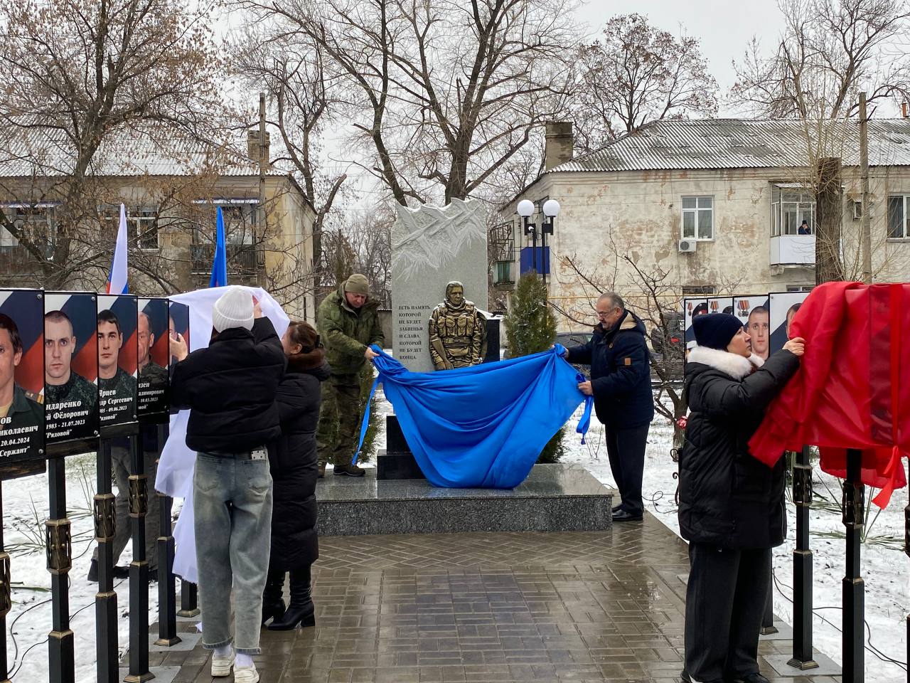 В пгт Дубовский открыт памятник погибшим землякам – защитникам Родины В пгт Дубовский открыт памятник погибшим землякам – защитникам Родины