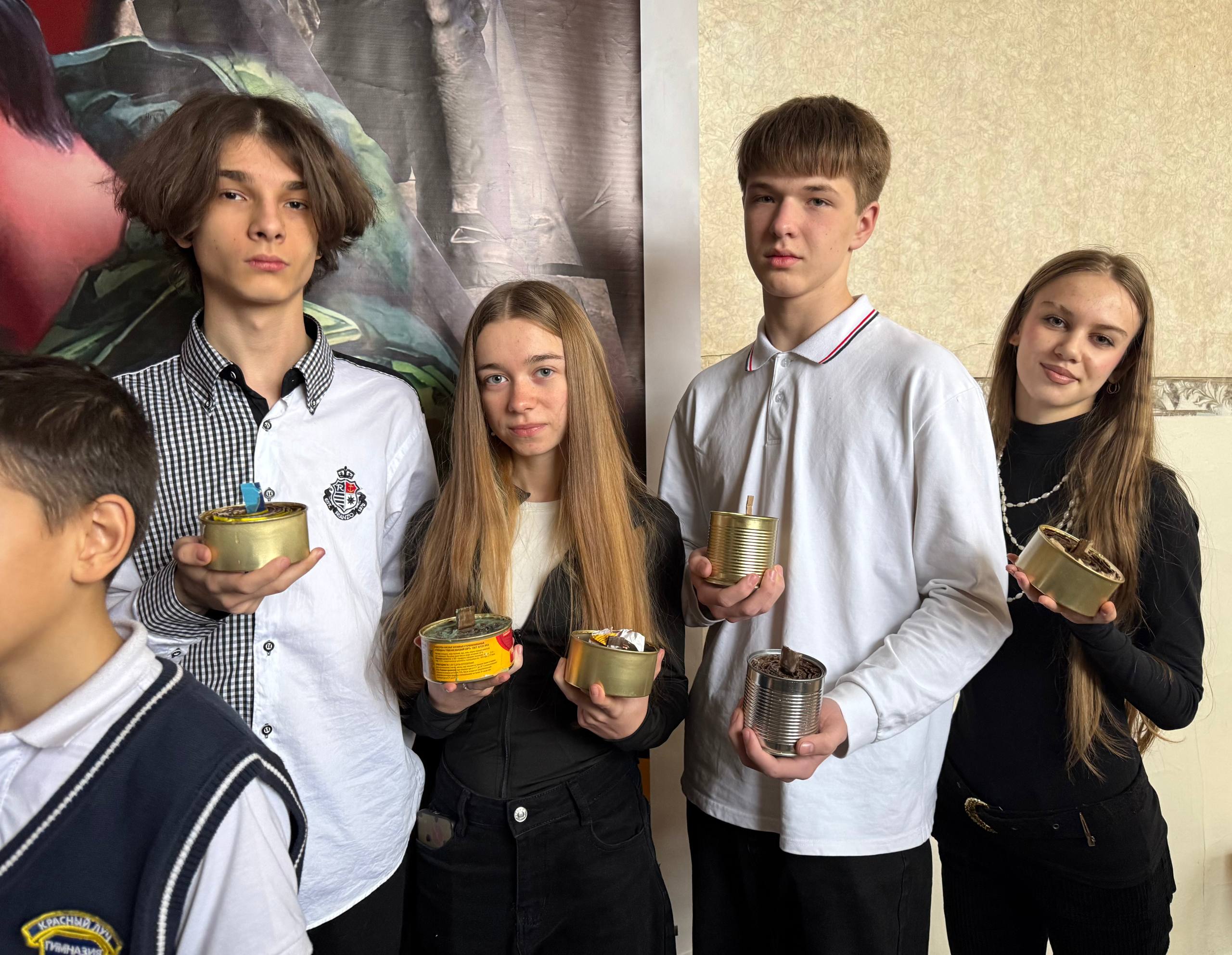 Сегодня, 9 декабря, в ГБОУ ЛНР «Краснолучская гимназия № 1 имени Л.Литвяк» мы отмечаем День Героев Отечества — праздник мужества, силы духа и верности своему долгу Сегодня, 9 декабря, в ГБОУ ЛНР «Краснолучская гимназия № 1 имени Л.Литвяк» мы отмечаем День Героев Отечества — праздник мужества, силы духа и верности своему долгу