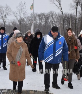 В День Героев Отечества в парке имени Воровского в Перевальске состоялся торжественный митинг, посвященный памяти всех защитников Родины