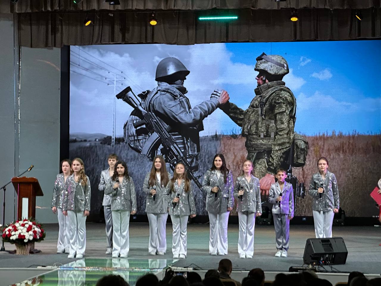 Андрей Рубанцов: Слава Героям Отечества! Ровеньки «склоняют головы» в их честь… Андрей Рубанцов: Слава Героям Отечества! Ровеньки «склоняют головы» в их честь…