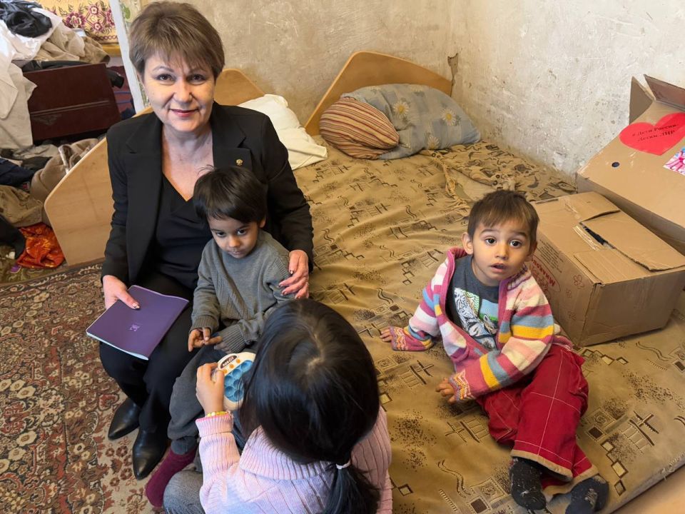 Помощь для большой семьи. Гуманитарная поддержка нуждающихся остаётся важной частью работы стахановского отделения ЛДПР Помощь для большой семьи. Гуманитарная поддержка нуждающихся остаётся важной частью работы стахановского отделения ЛДПР
